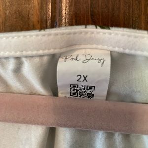 Scoop necked sleeveless top